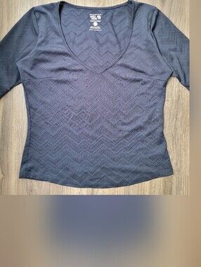 Lace/Mesh Breathable Detail V-Neck Mountain Hard Wear Women Shirt